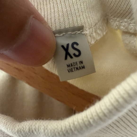 Fear Of God Essentials Eggshell Cream Short Sleeve T-Shirt Size XS NWT - Picture 4 of 16